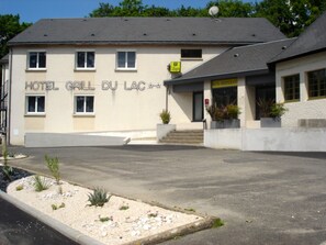 Façana frontal de l'allotjament
