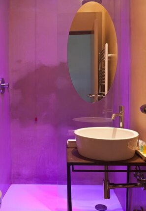 Bathroom sink - Dolce Far Niente (Marsciano)