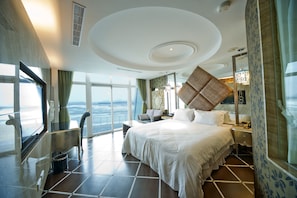 Deluxe Room, Multiple Beds, Beach View