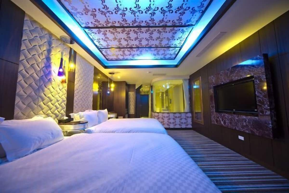 Desk, blackout drapes, rollaway beds, free WiFi