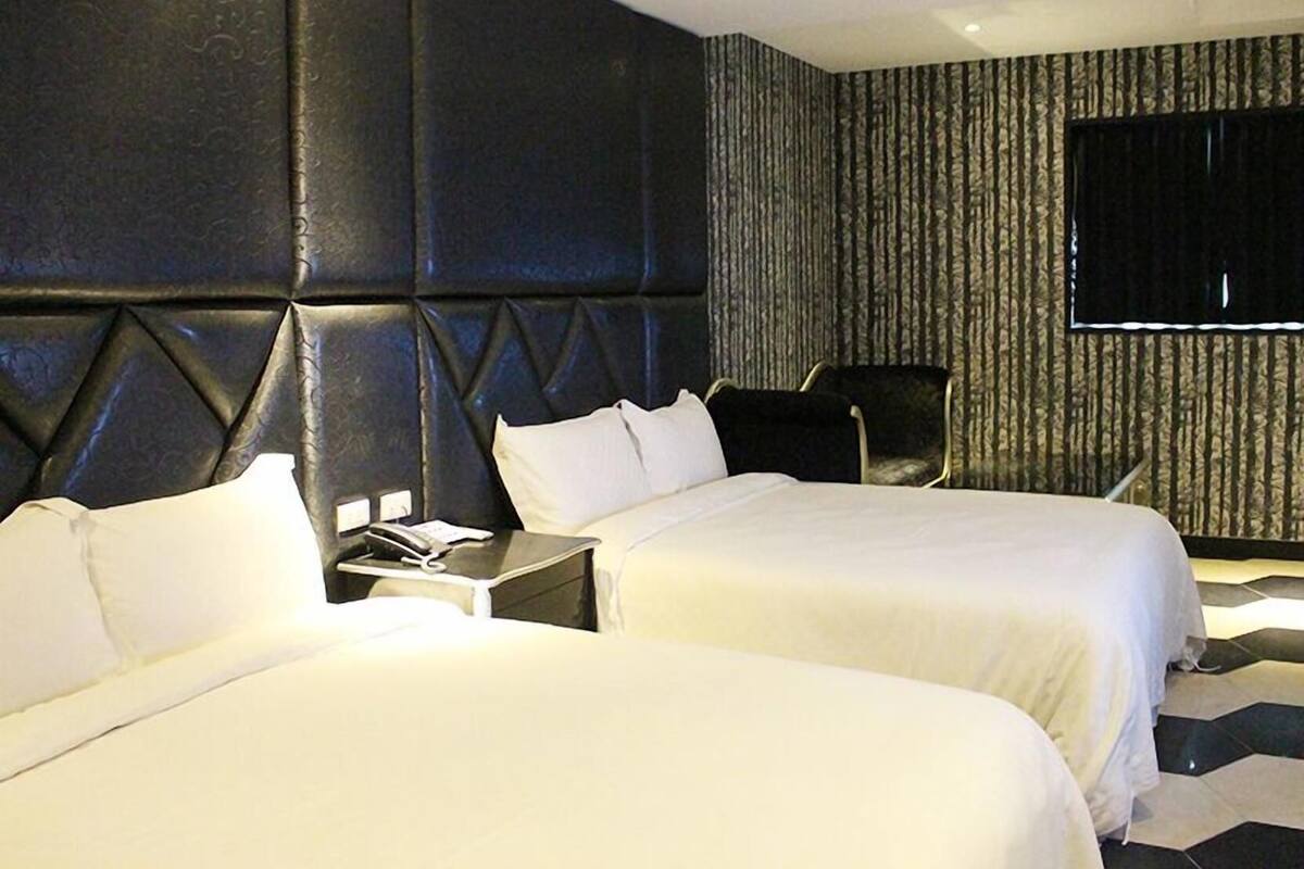 Desk, blackout drapes, rollaway beds, free WiFi