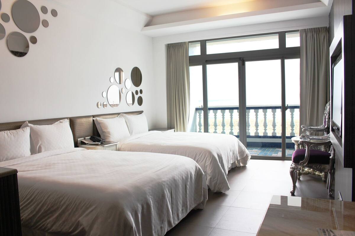 Desk, blackout drapes, rollaway beds, free WiFi