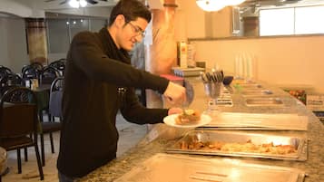 Colazione a buffet a pagamento, servita tutte le mattine