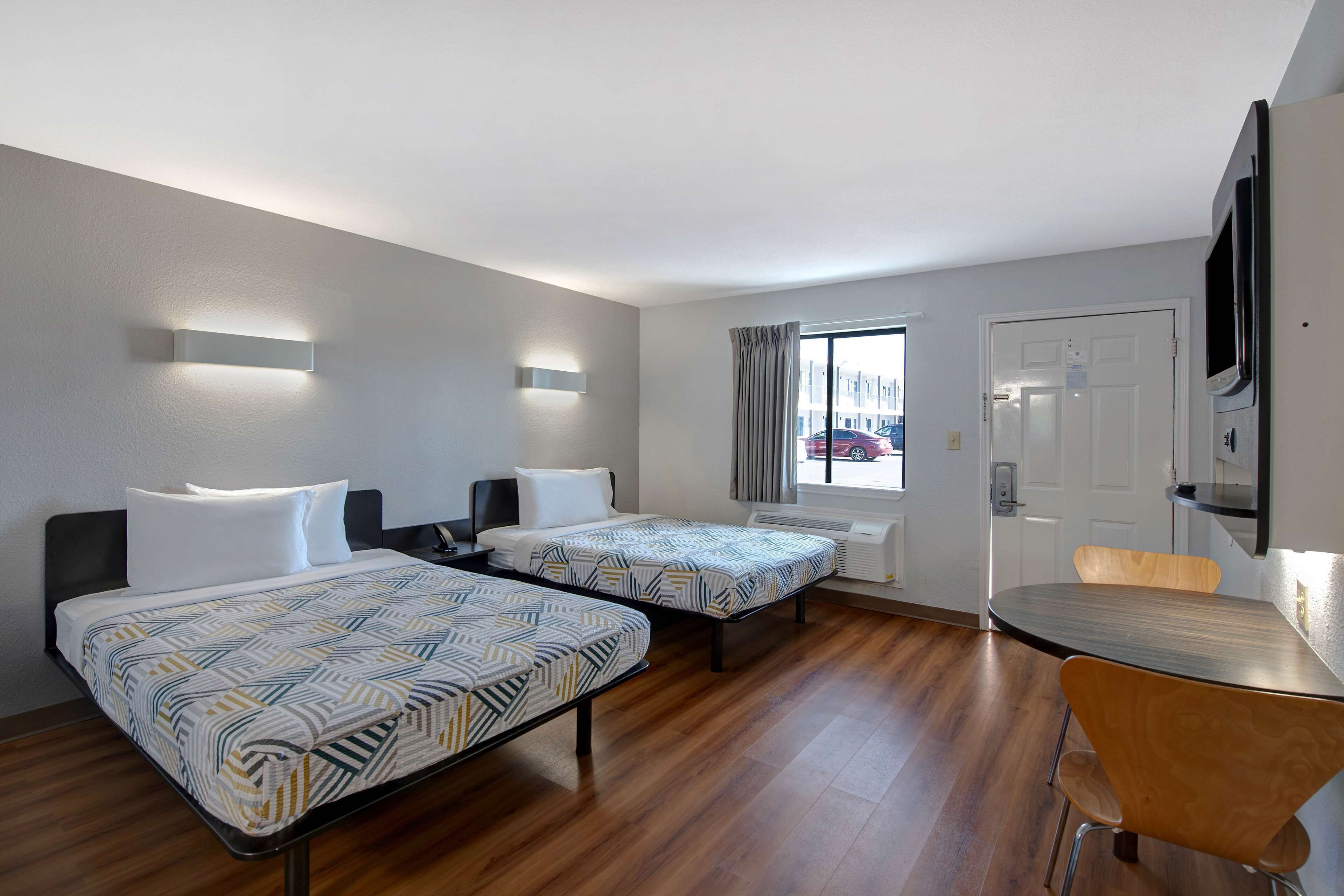 Rom – standard, 2 queensize-senger, ikke-røyk | Wi-fi (mot et tillegg) og sengetøy