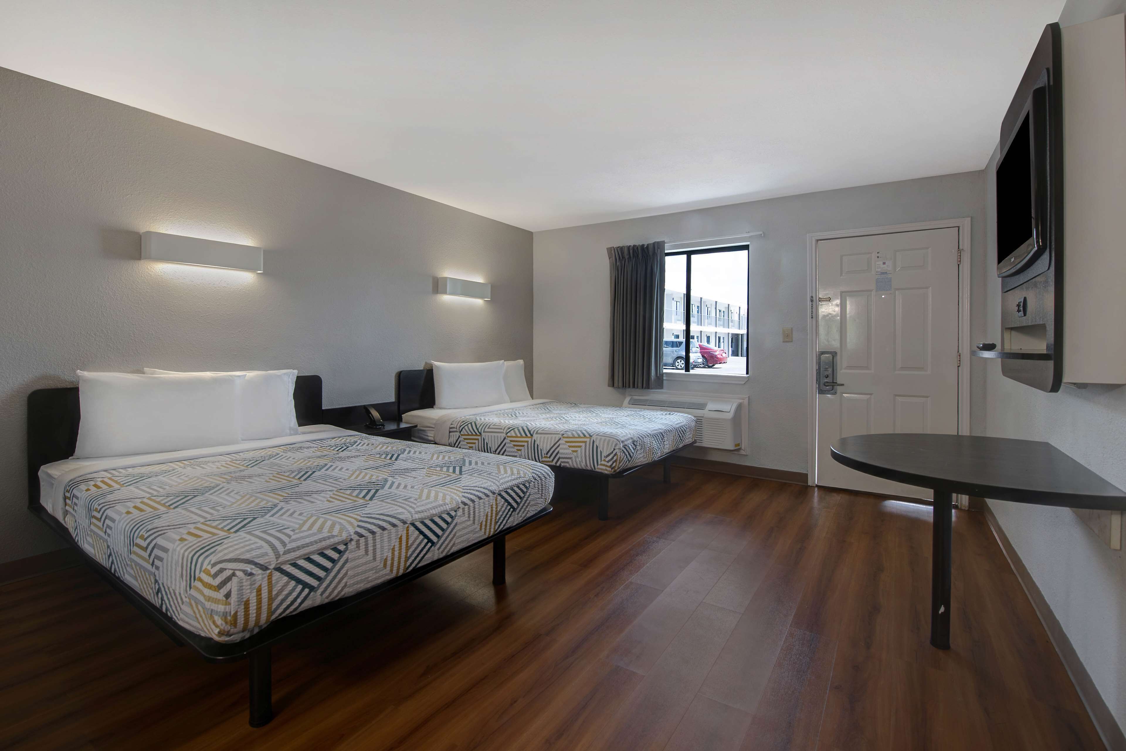 Rom – standard, 2 queensize-senger, tilgjengelighetstilpasset, ikke-røyk | Wi-fi (mot et tillegg) og sengetøy