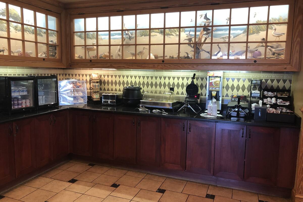 free daily on-the-go breakfast