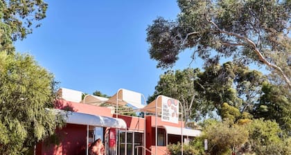 Emu Walk Apartments