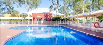 Outback Hotel & Lodge