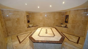 Turkish bath/hammam, body treatments, massages on the beach, body scrubs