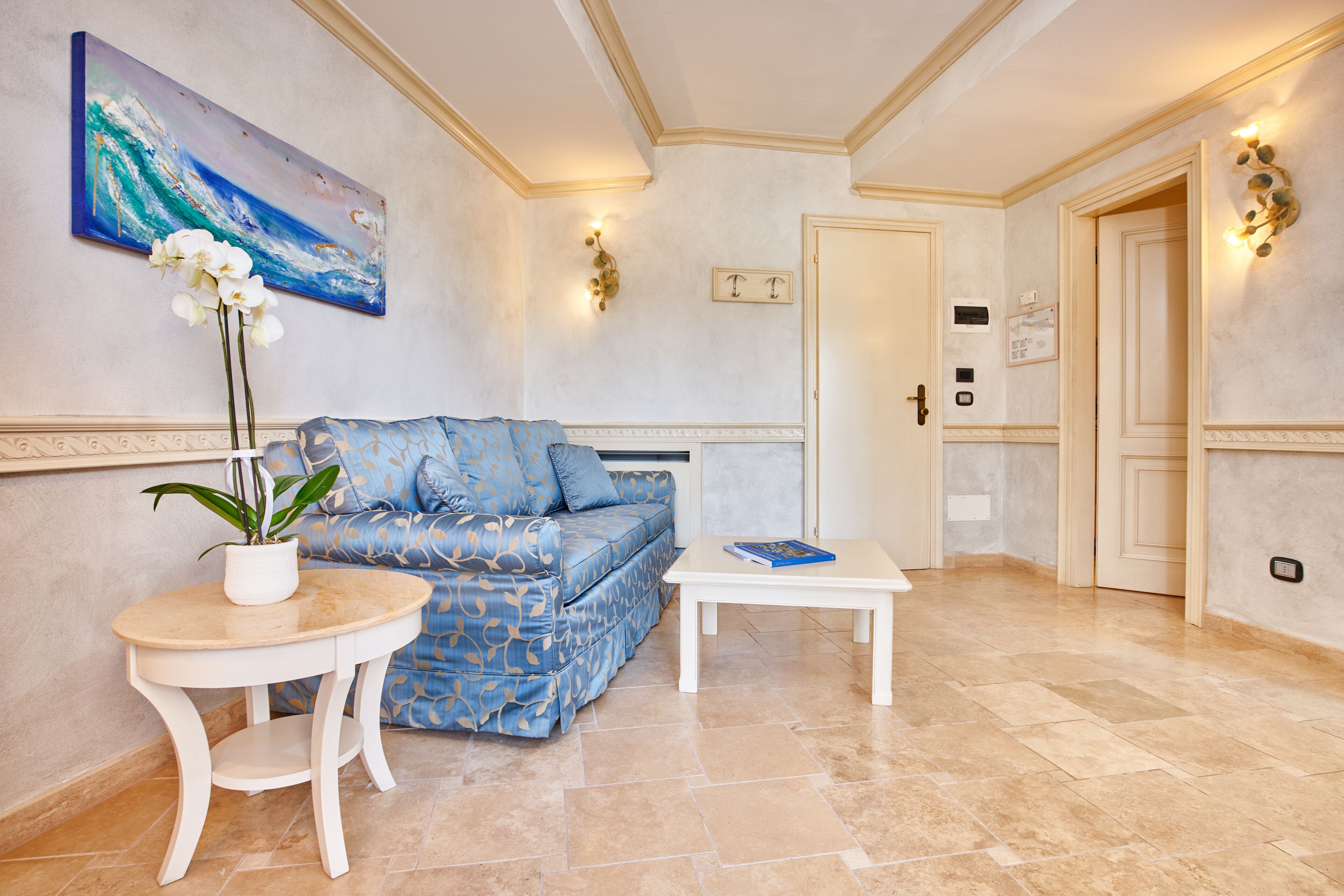 junior suite | 1 bedroom, minibar, in-room safe, desk