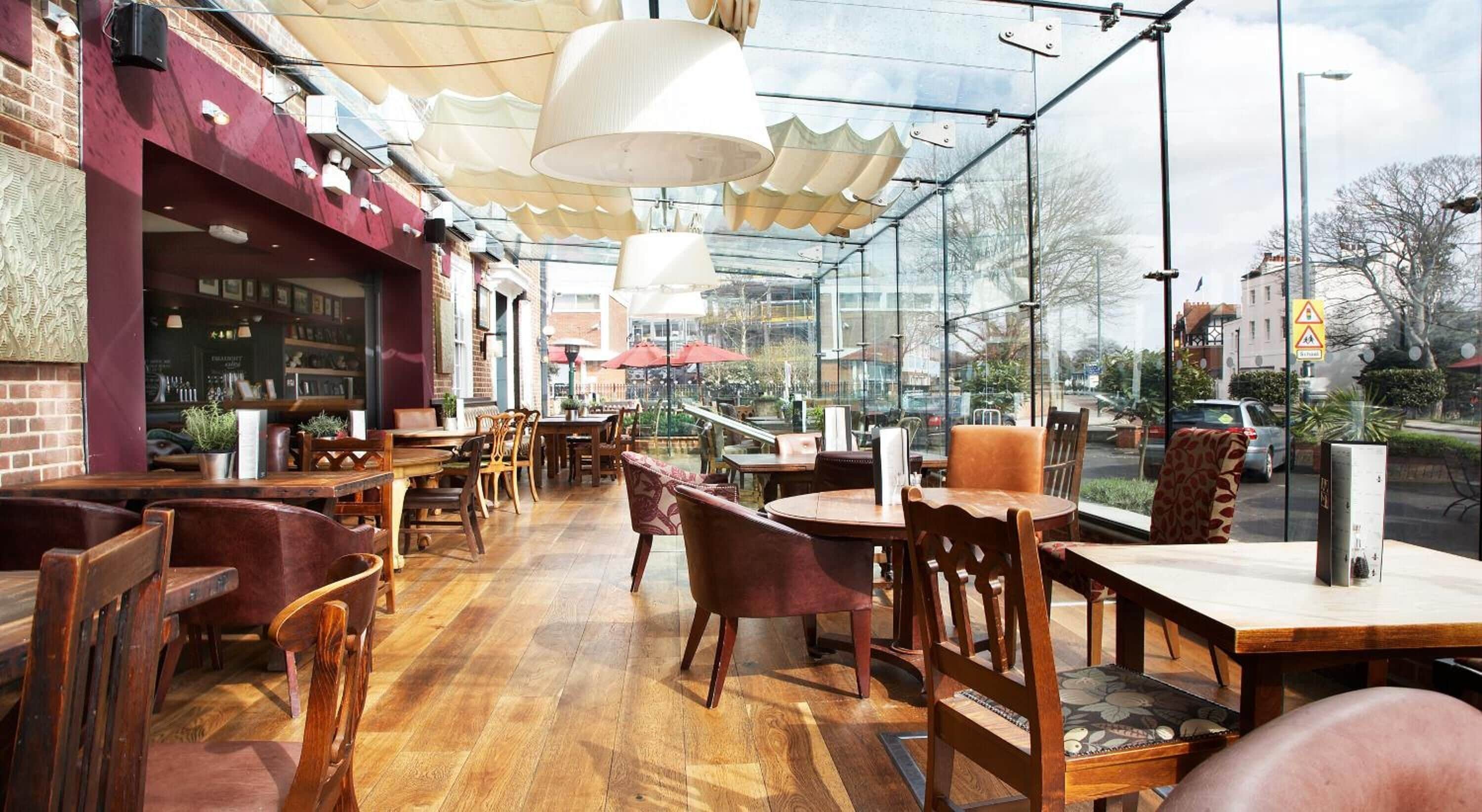 breakfast, lunch, dinner served; british cuisine