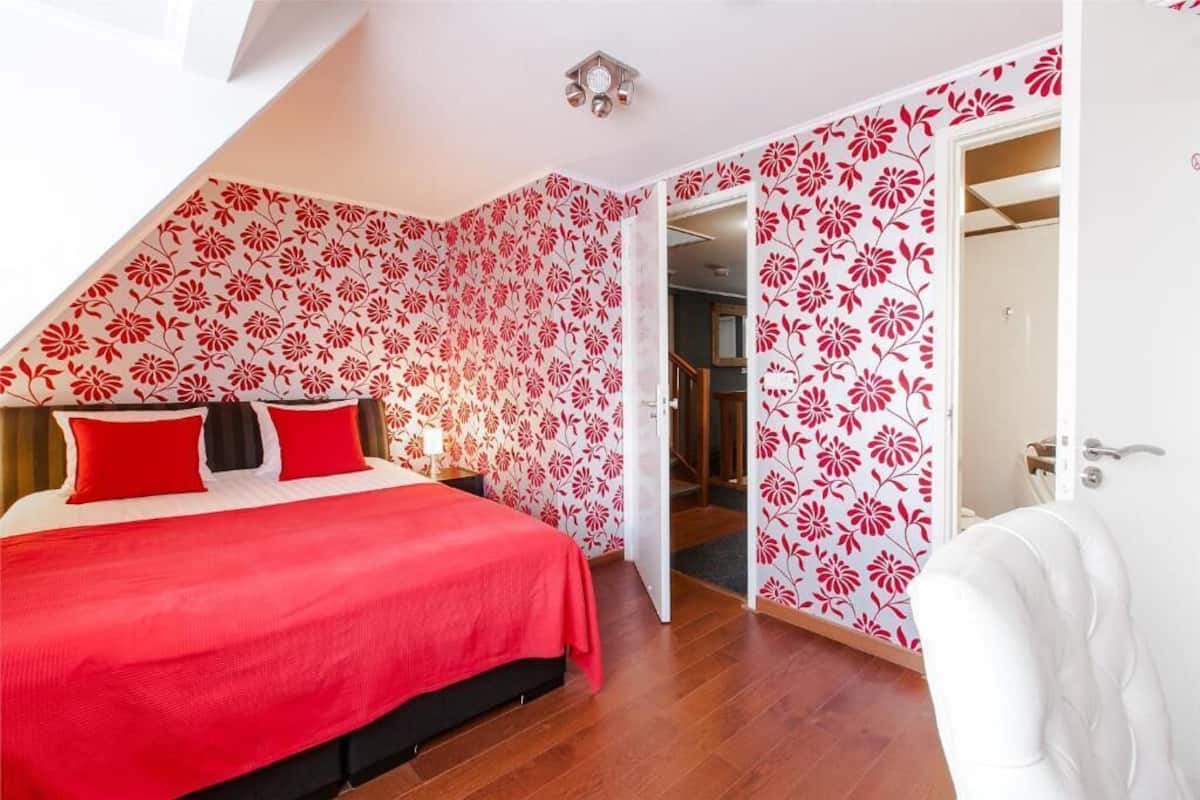 Doppia Deluxe (without balcony) | Minibar, una scrivania, Wi-Fi gratuito, lenzuola