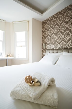 1 bedroom, premium bedding, pillowtop beds, in-room safe - Galata Tower VIP Apartment Suites (Istanbul)