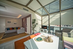 Exclusive Penthouse, 1 Bedroom | Living area | 80-cm LCD TV with satellite channels, TV, DVD player - Galata Tower VIP Apartment Suites (Istanbul)