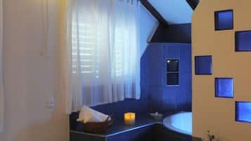 Suite, 1 chambre, bain à remous, vue montagne