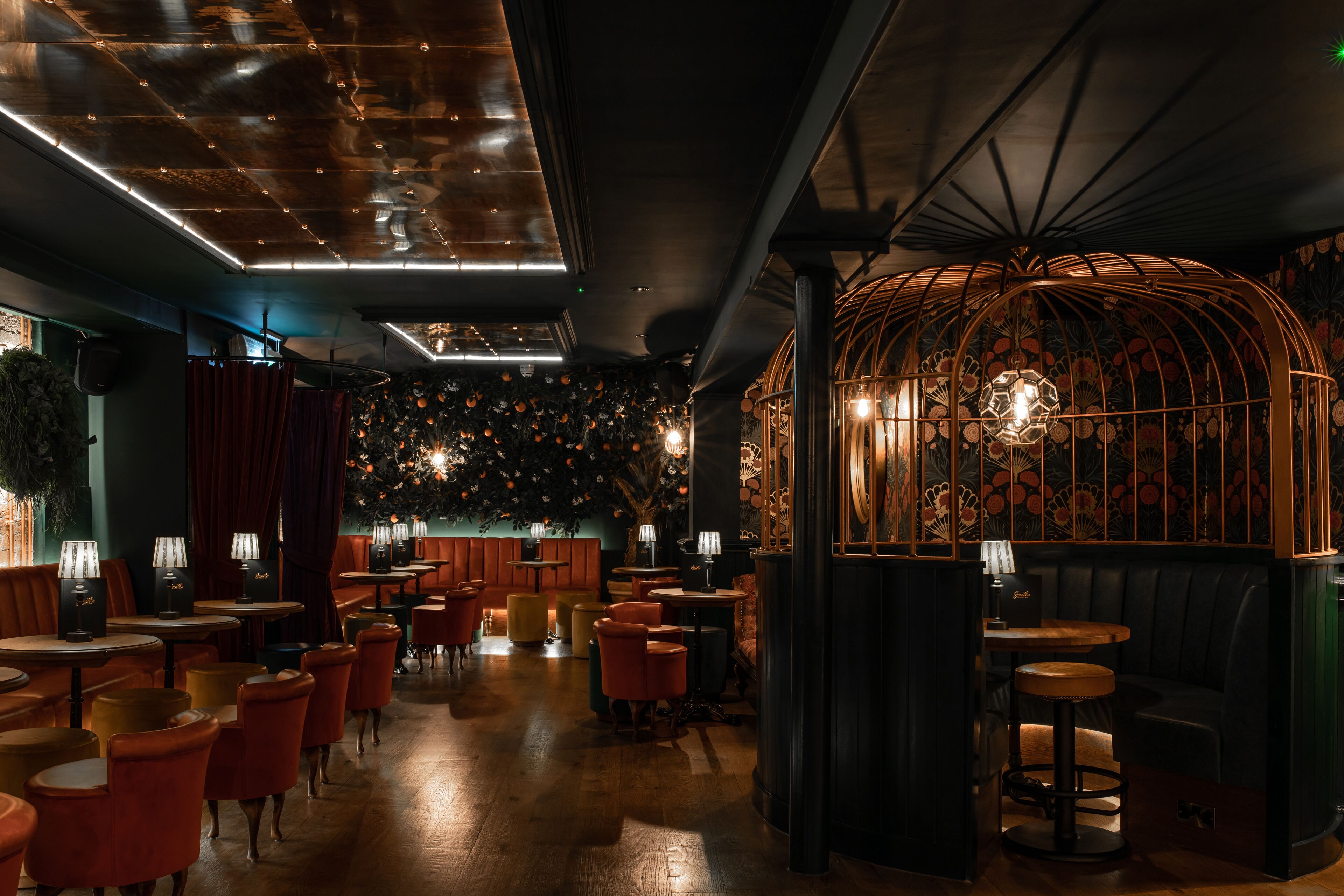 breakfast, lunch and dinner served