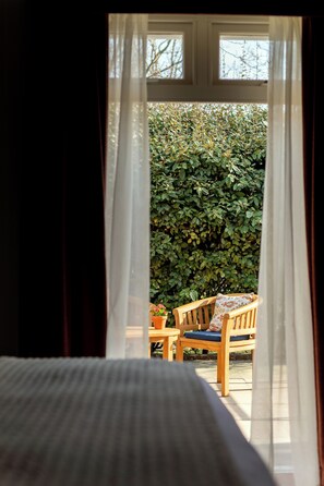 Signature Double Room - The Coach & Horses (Richmond)