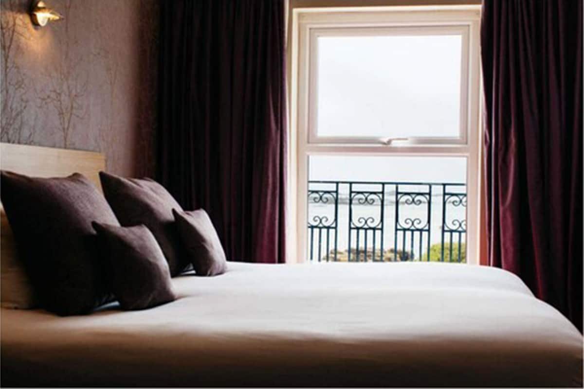 Sea View Double Room | In-room safe, free WiFi, bed sheets