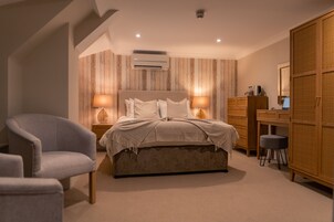 1 habitaciĂłn, escritorio y sistema de insonorizaciĂłn