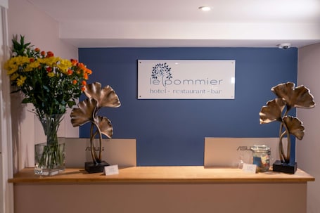 Recepción. Le Pommier