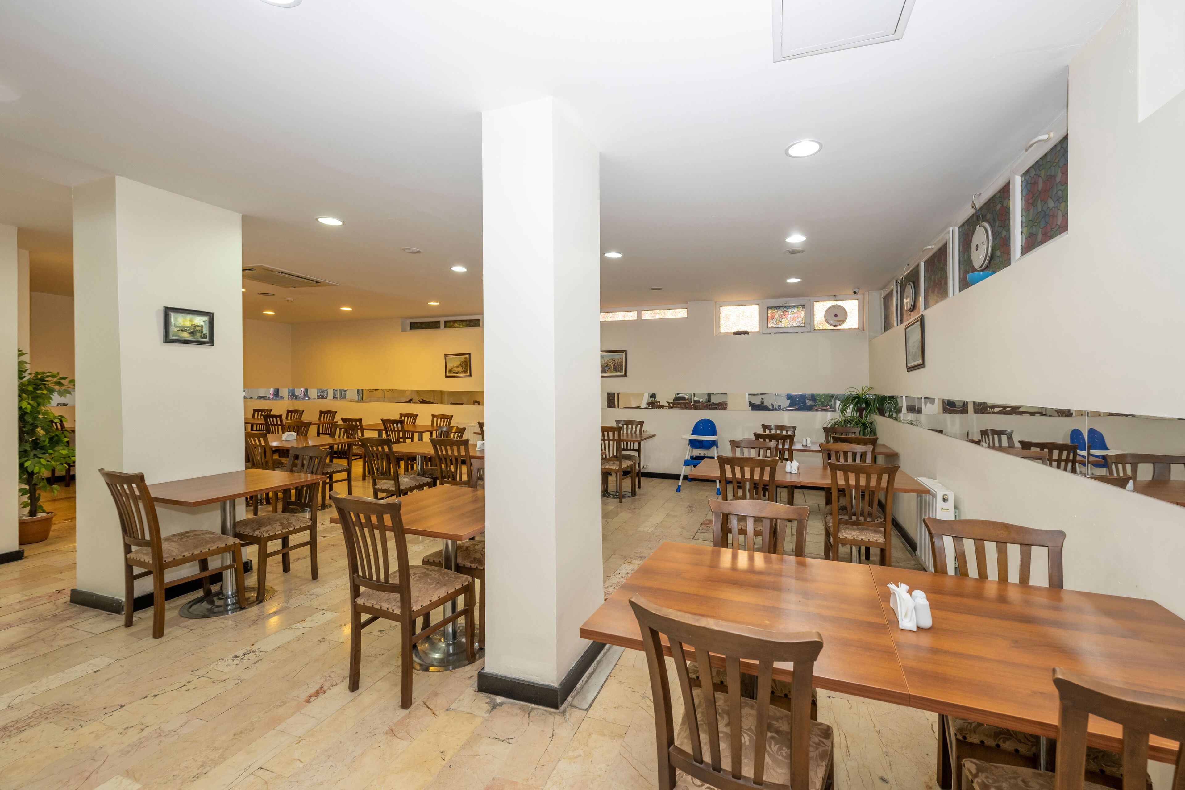 Bao gồm bữa sáng buffet hàng ngày 