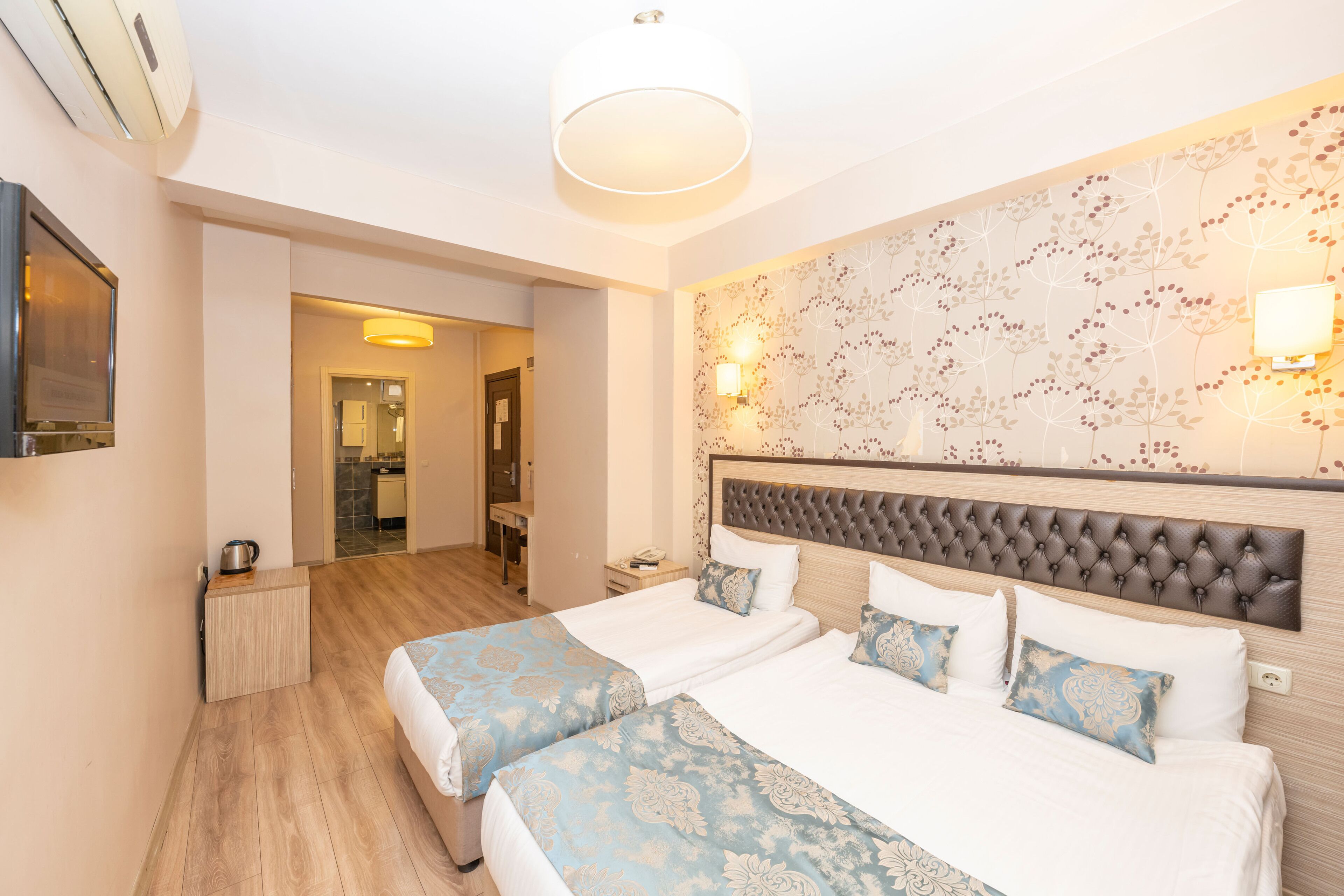 Photo - Tugra Hotel