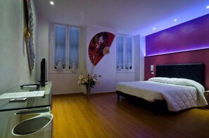 Egyptian cotton sheets, soundproofing, cots/infant beds, free WiFi