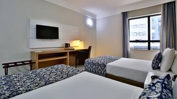 Superior Twin kamer | Een minibar, een kluis op de kamer, een laptopwerkplek