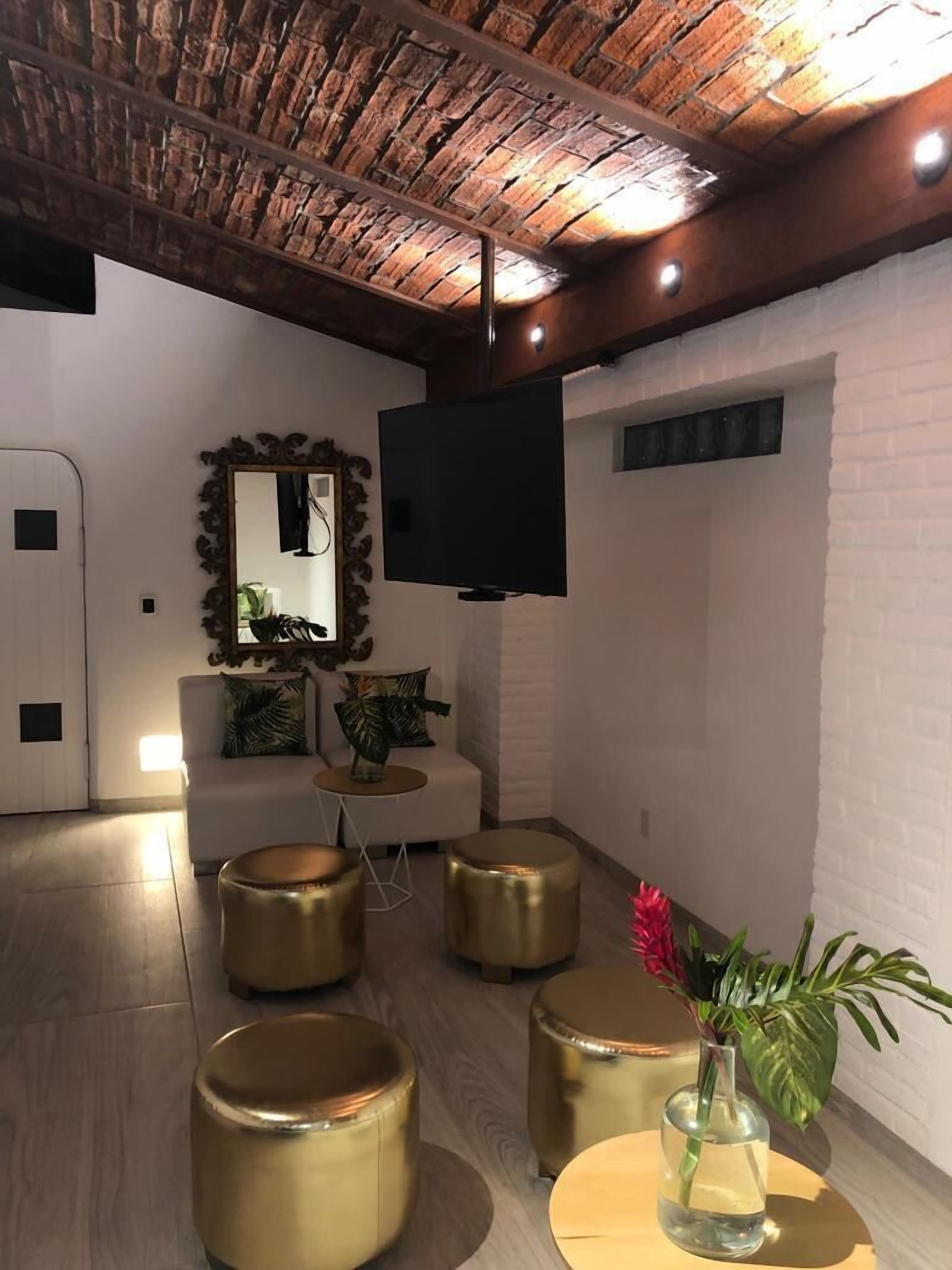 twin room, 2 double beds | 1 bedroom, free wifi, bed sheets