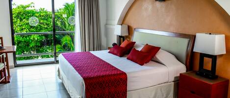 Standard Room, 1 Bedroom, Partial Ocean View