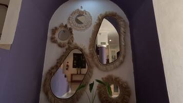 Televisi plasma 32-inci dengan saluran TV kabel dan TV