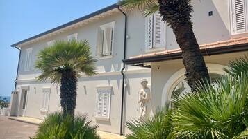 Façade de lâhĂ©bergement