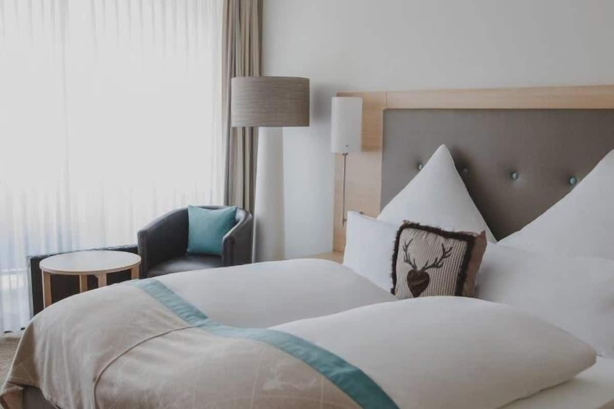Doppia Classic | Biancheria da letto ipoallergenica, minibar, una cassaforte in camera