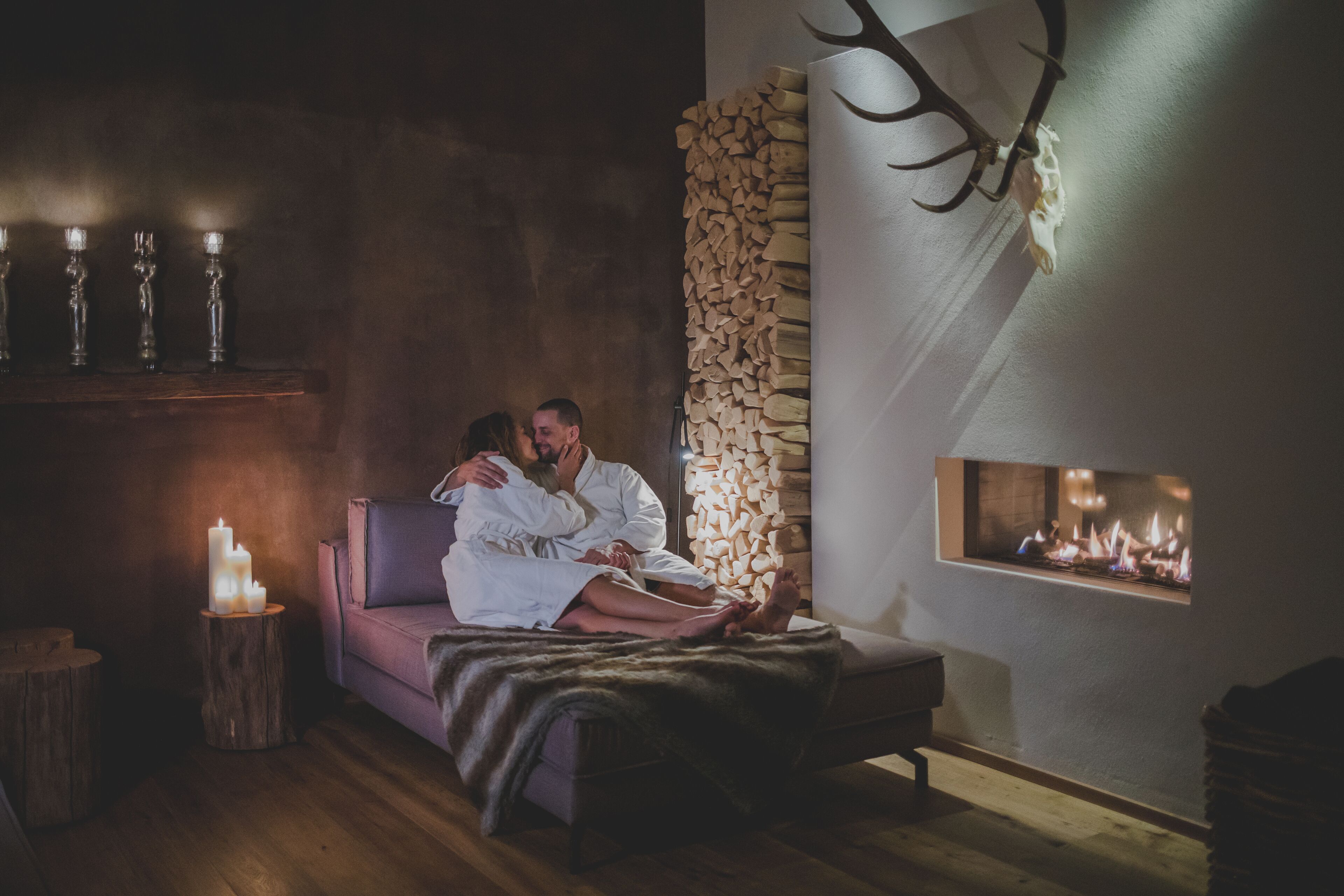 couples treatment room(s), sauna, hot tub, steam room, body treatments