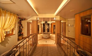 Sauna, hot tub, steam room, Turkish bath/hammam