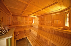 Sauna, hot tub, steam room, Turkish bath/hammam