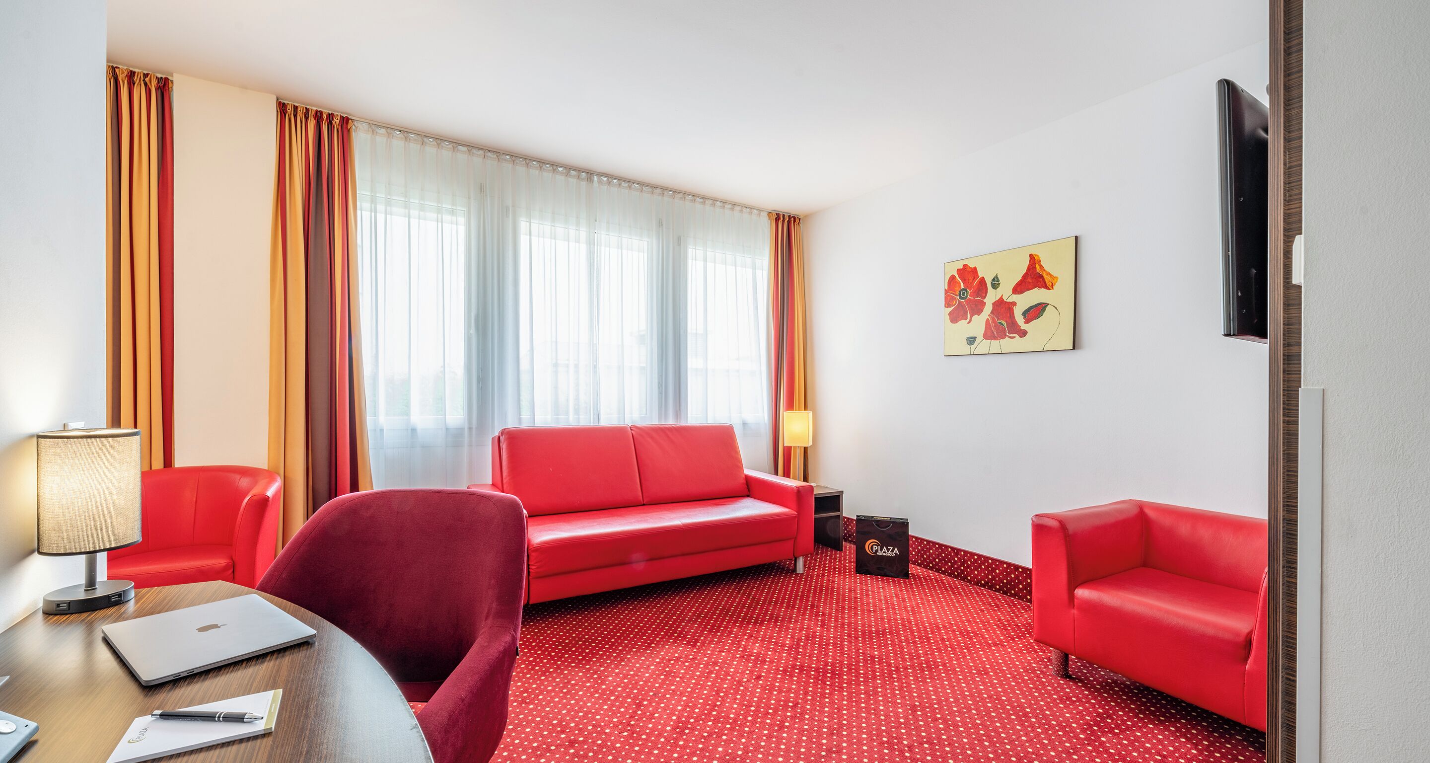 Comfort vierpersoonskamer | 1 slaapkamer, luxe beddengoed, een minibar, een kluis op de kamer