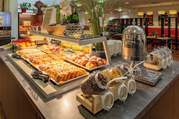 Daily buffet breakfast (EUR 20 per person)