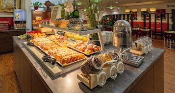 Daily buffet breakfast (EUR 20 per person)