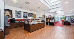 Daily buffet breakfast (EUR 20 per person) - PLAZA INN Amedia Wien (Vienna)