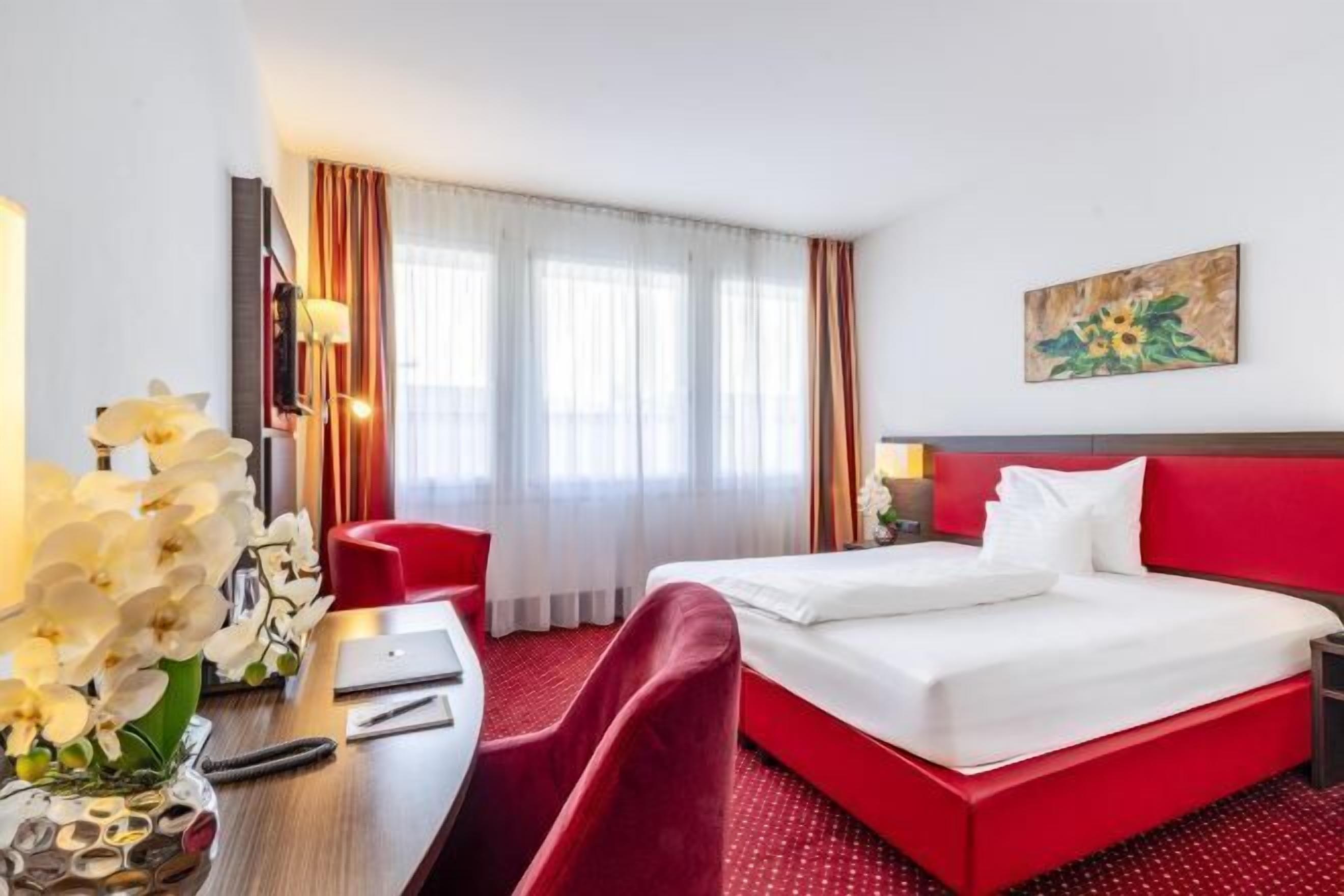 1 kamar tidur, seprai premium, minibar, dan brankas