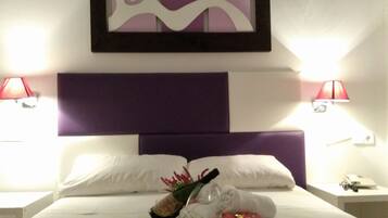 Double or Twin Room | Desk, free WiFi, bed sheets