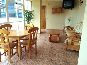 Se sirven desayunos, almuerzos y cenas