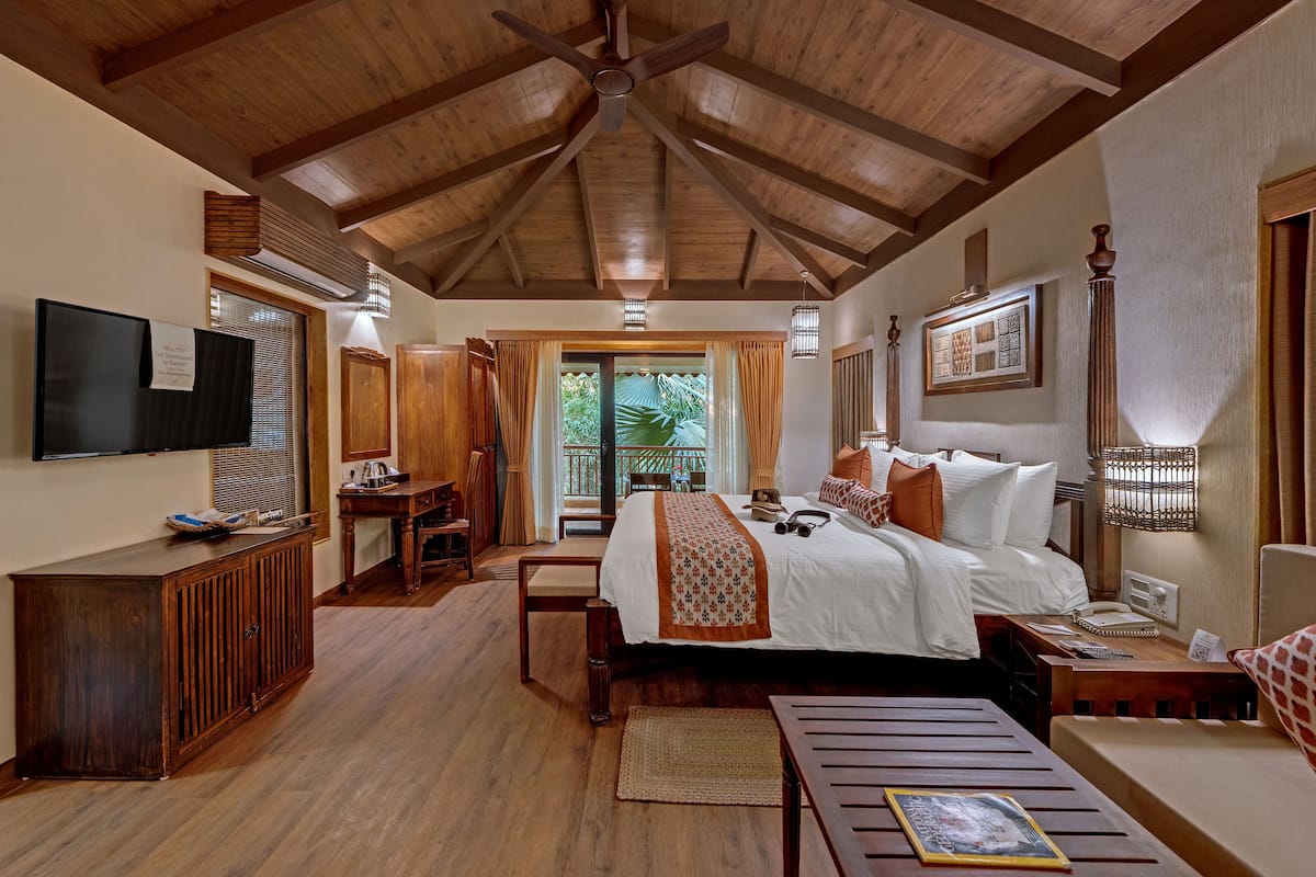 fern club suite | 1 bedroom, premium bedding, down duvets, minibar