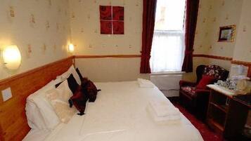 华丽双人房, 1 张特大床, 独立浴室 (First Floor)