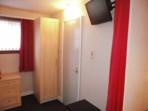 Family Suite, Ensuite (Room 9, sleeps 4) - The Withnell Hotel (Blackpool)
