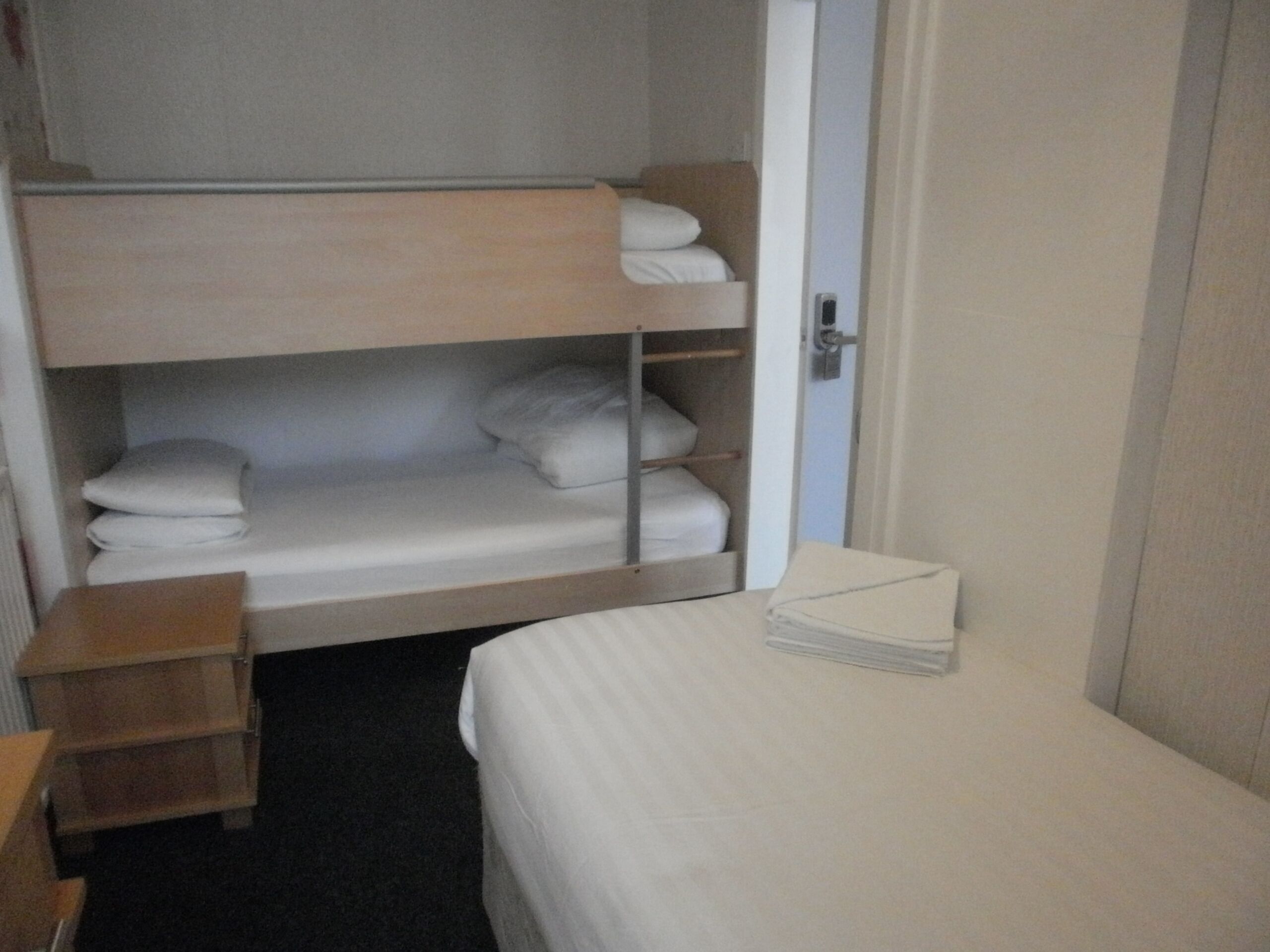 suite, ensuite (room 4, sleeps 5)