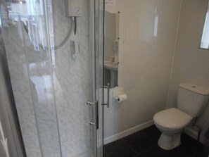 Suite, Ensuite (Room 4, sleeps 5) | Bathroom - The Withnell Hotel (Blackpool)