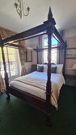 Double Room, Ensuite (Elizabeth)
