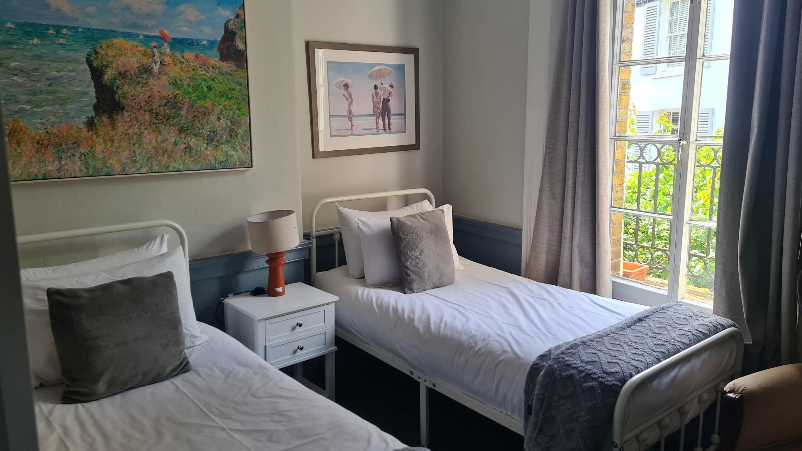Twin Room, Ensuite (Victoria)